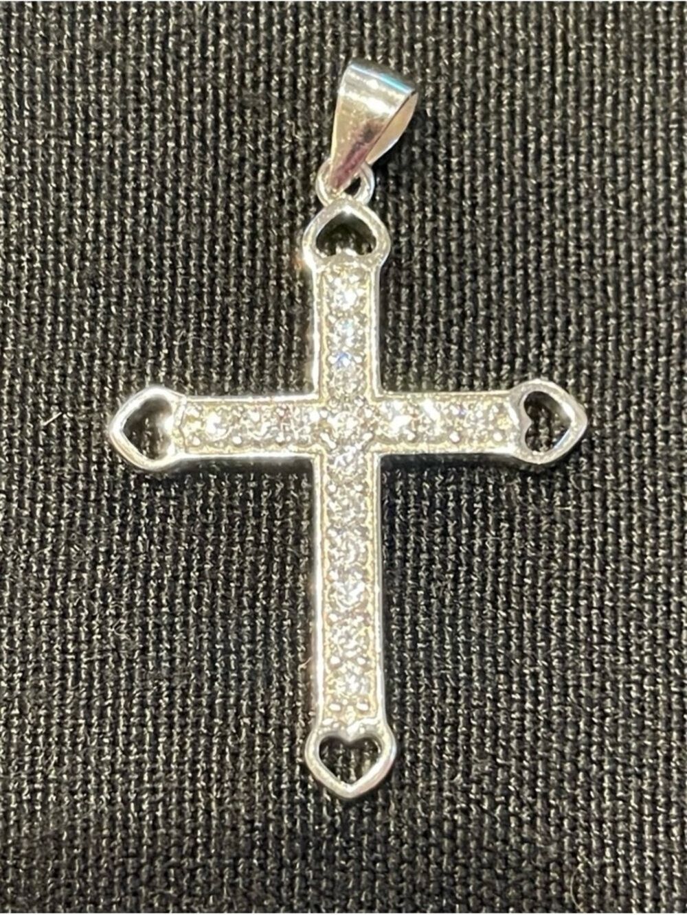 Sterling Silver Heart-Tip Cross Pendant - Silver